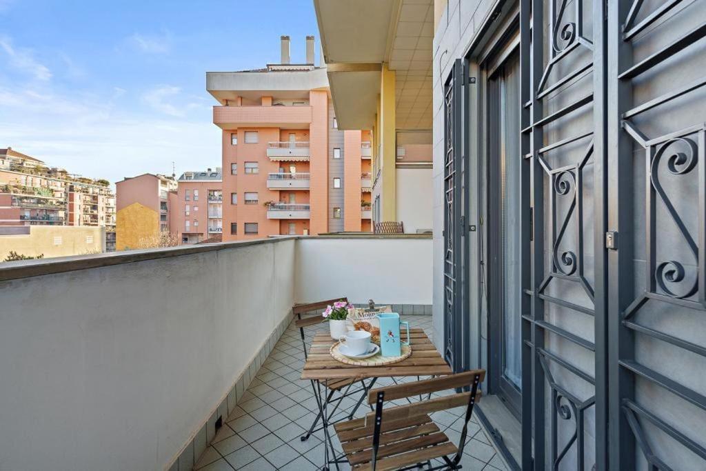 Milano-M1 Rock House Daire Dış mekan fotoğraf