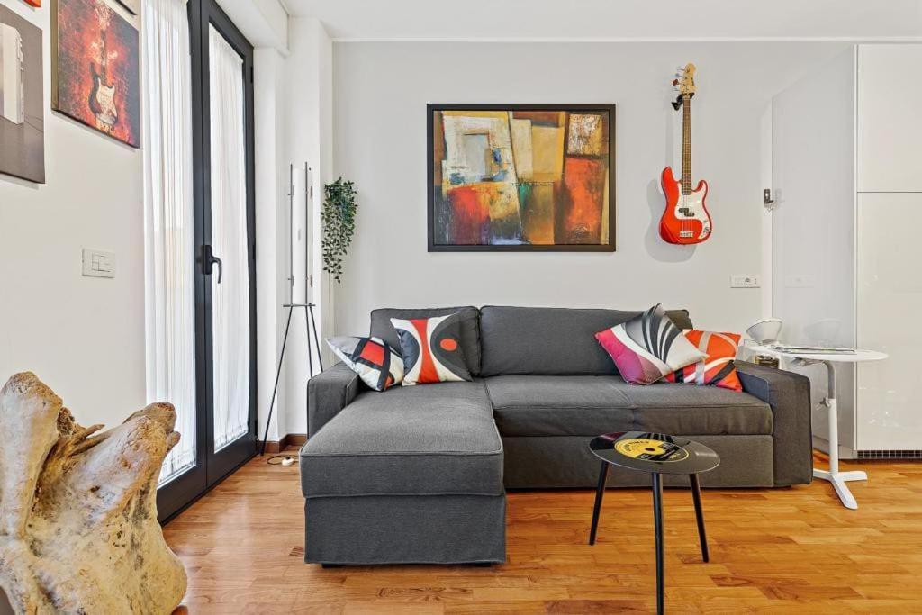 Milano-M1 Rock House Daire Dış mekan fotoğraf